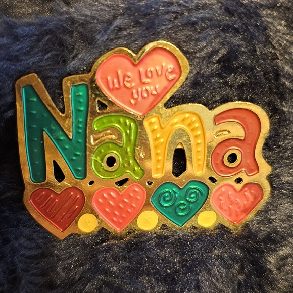 Cute Nana We Love You Colorful Gold Toned Brooch Pin - Picture 2 of 3